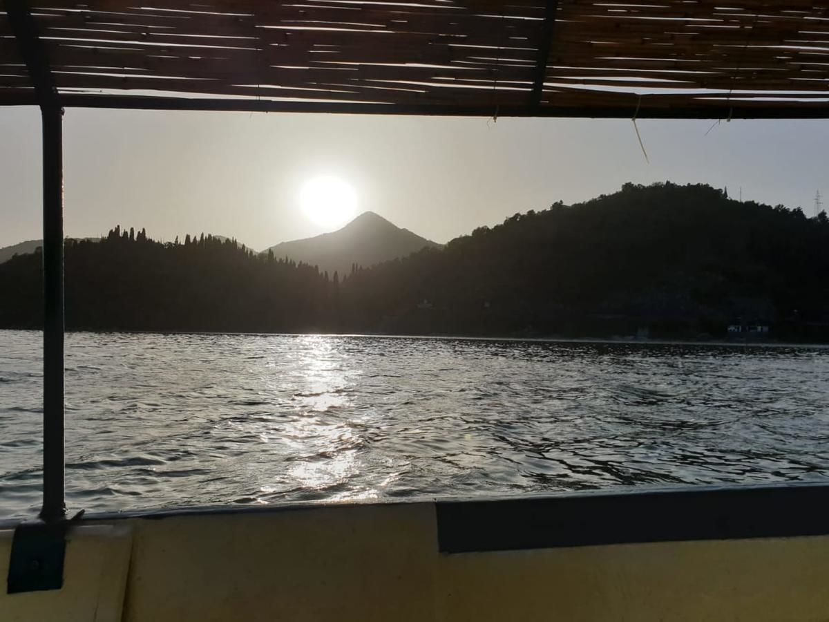 Апартаменты Apartments Miona Вирпазар